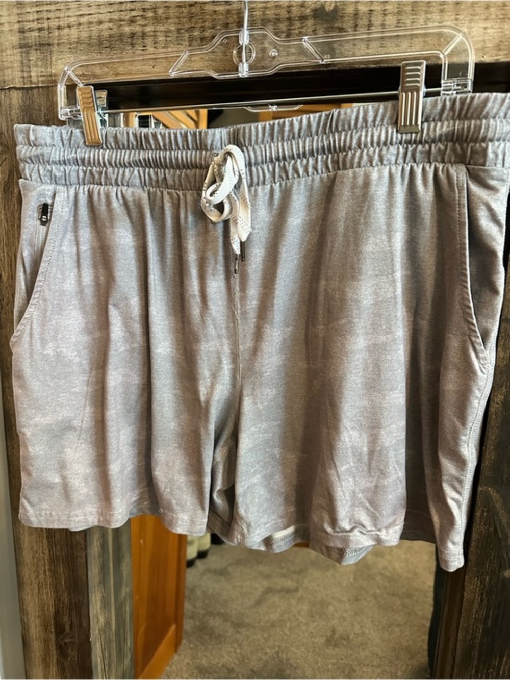 Pacific Trail Men’s XL Gray Athletic Shorts Zip Pocket Stretch Drawstring Active